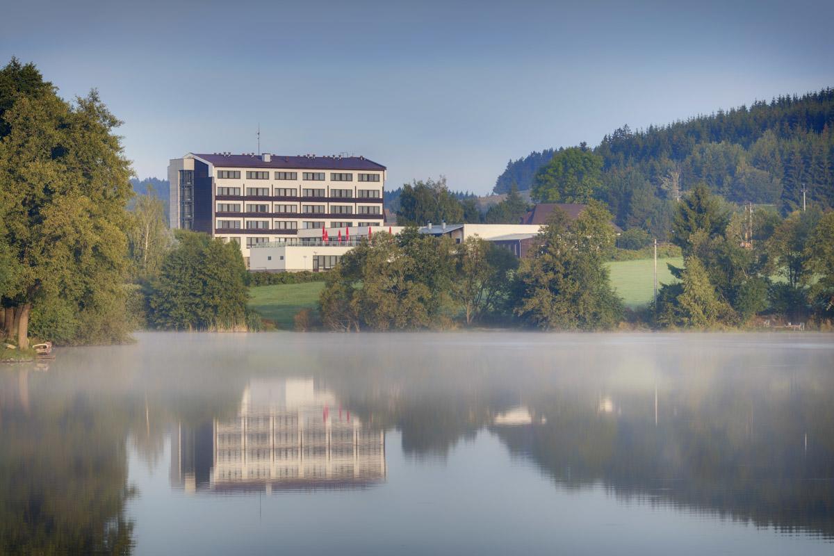 Hotel Skalsky Dvur Bystrice nad Pernstejnem Eksteriør billede