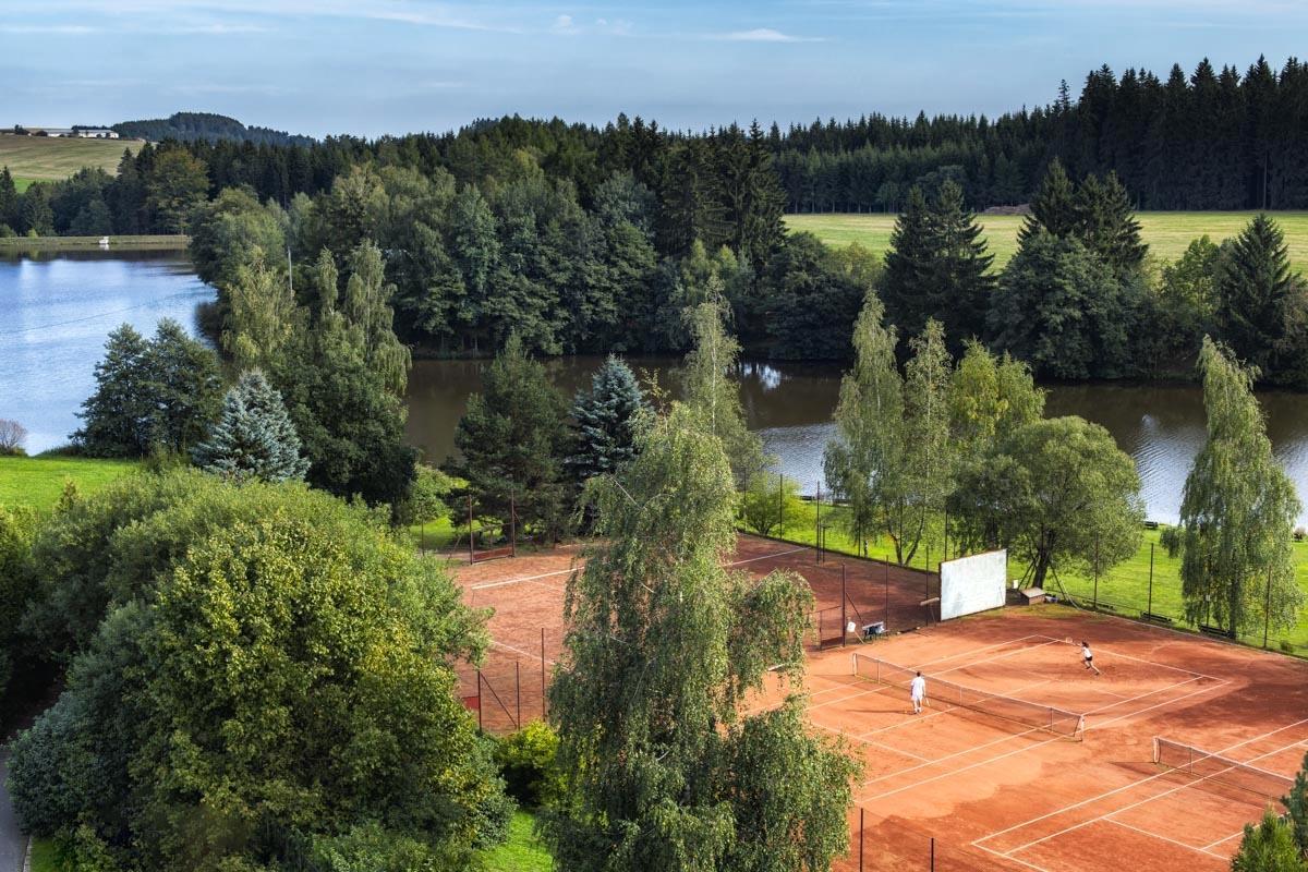 Hotel Skalsky Dvur Bystrice nad Pernstejnem Eksteriør billede